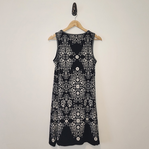 Max Studio - Picture 2 of 3